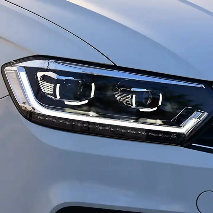 Faros VW Jetta 2011-2019 MK6 - DRL Tipo GTI